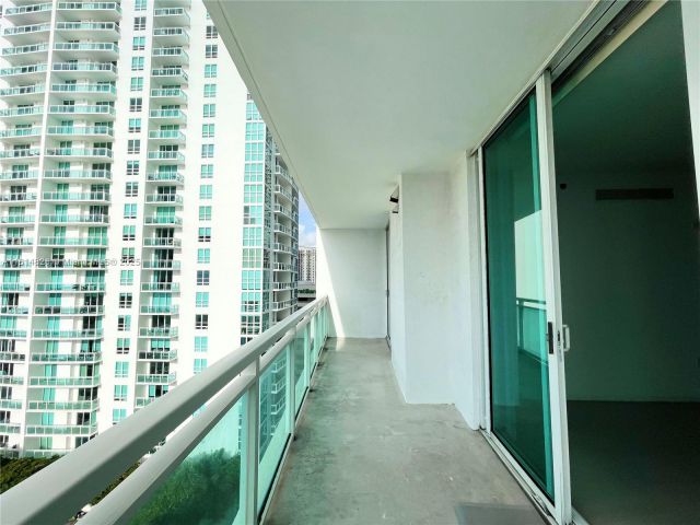 Apartment for rent  Unit #1907 - photo 6110404