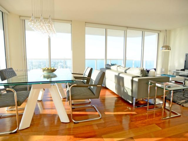 Apartment for rent  Unit #3908 - photo 6112197