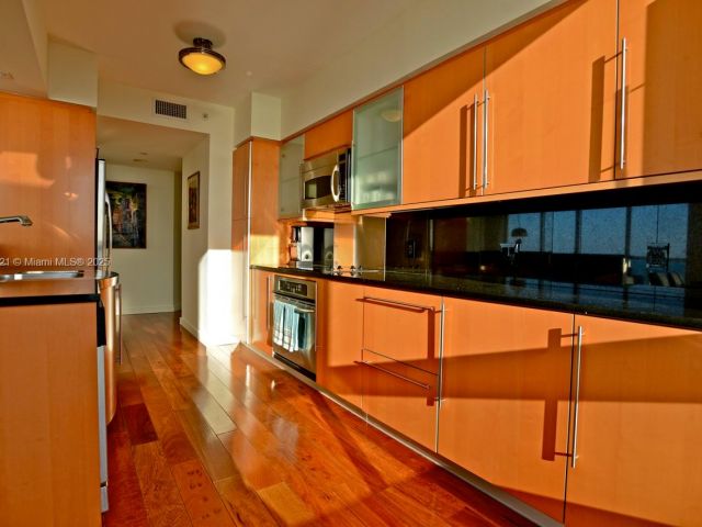 Apartment for rent  Unit #3908 - photo 6112199