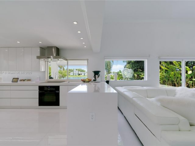 Home for sale at 6681 SW 155th Ave - photo 6109106