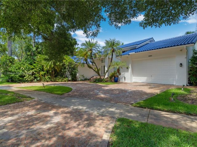 Home for sale at 6681 SW 155th Ave - photo 6109124