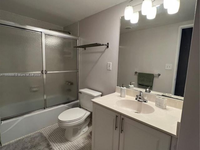 Apartment for rent  Unit #818 - photo 6111370