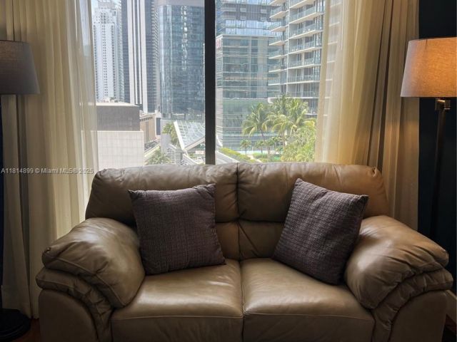 Apartment for rent  Unit #1801 - photo 6110018