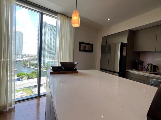 Apartment for rent  Unit #1801 - photo 6110019