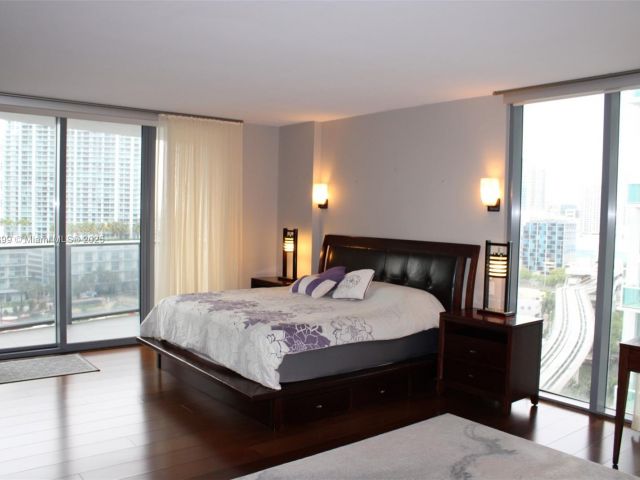 Apartment for rent  Unit #1801 - photo 6181755