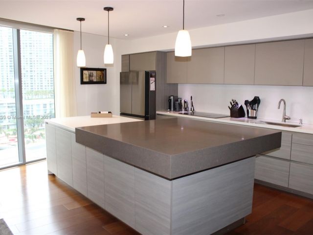 Apartment for rent  Unit #1801 - photo 6181764