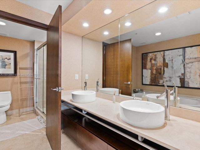 Apartment for sale  Unit #2103 - photo 6111525