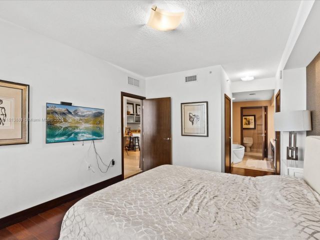 Apartment for sale  Unit #2103 - photo 6111526