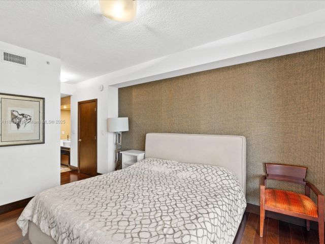 Apartment for sale  Unit #2103 - photo 6111528