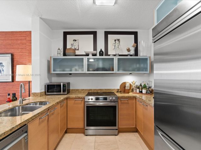 Apartment for sale  Unit #2103 - photo 6111531