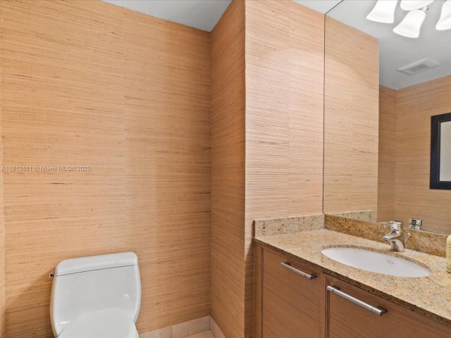 Apartment for sale  Unit #2103 - photo 6111532