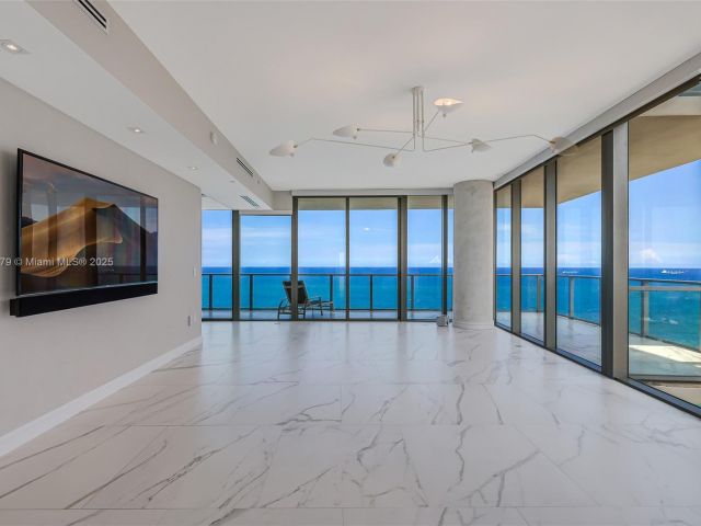 Apartment for sale  Unit #S1801 - photo 6111821