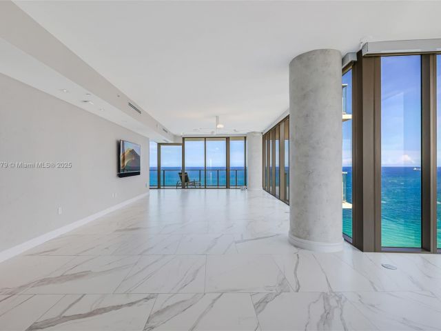 Apartment for sale  Unit #S1801 - photo 6111826