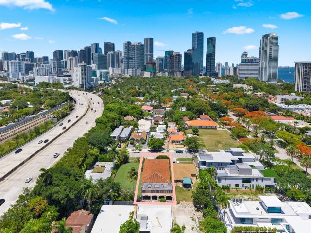 Home for sale at 30 SW 21st Rd - photo 6108672