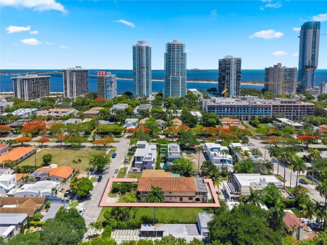 Home for sale at 30 SW 21st Rd - photo 6108673