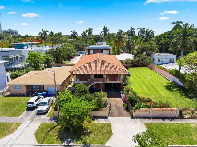 Home for sale at 30 SW 21st Rd - photo 6108674