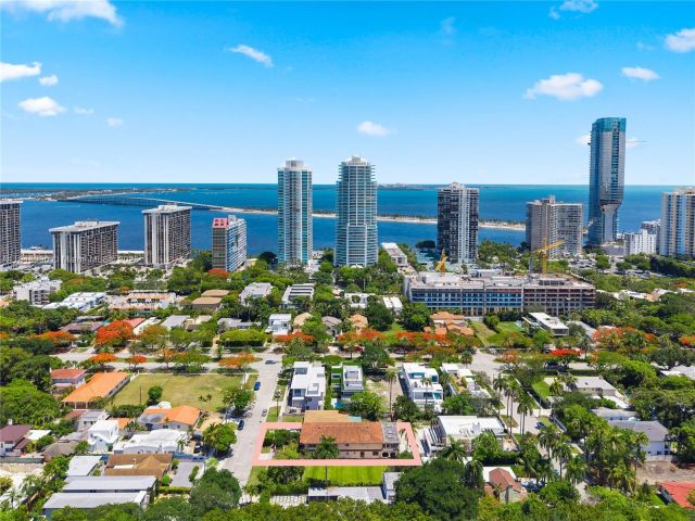 Home for sale at 30 SW 21st Rd - photo 6108678