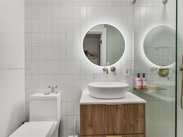 Home for sale at 3747 Royal Palm Ave - photo 6109559