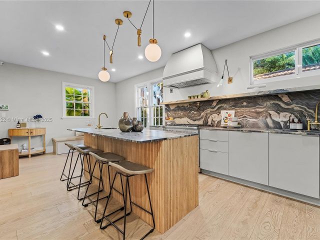 Home for sale at 3747 Royal Palm Ave - photo 6109570