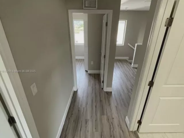 3-bedroom home for sale in Fort Lauderdale - 811 NW 3rd Ave - MondialRealty