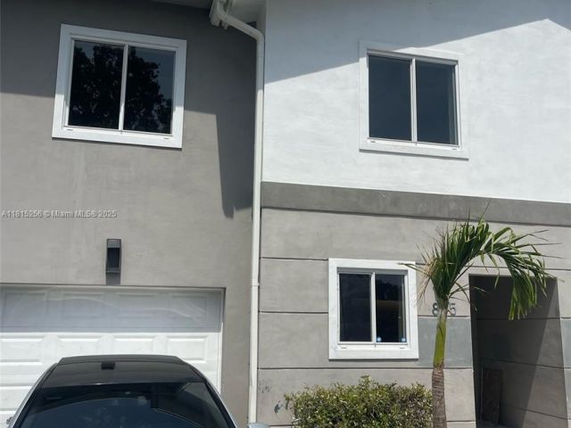 Home for sale at 811 NW 3rd Ave - photo 6110345