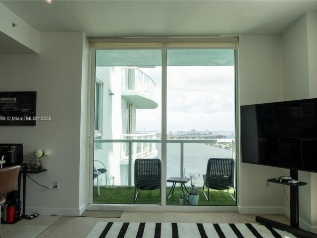 Apartment for rent  Unit #3003 - photo 6147856