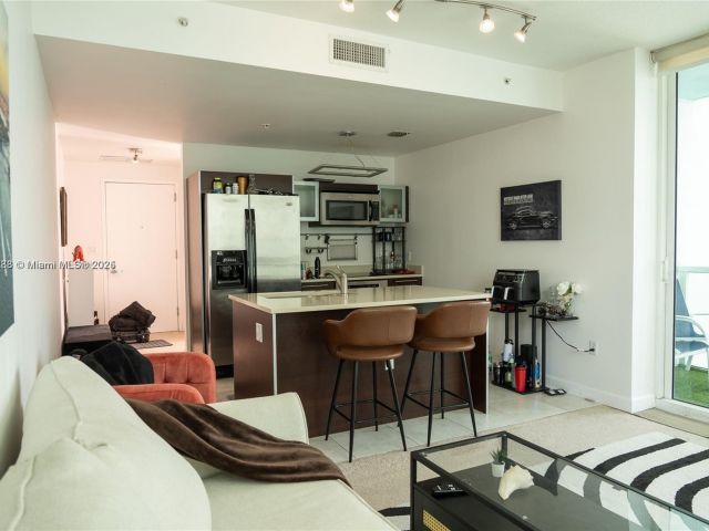 Apartment for rent  Unit #3003 - photo 6147857