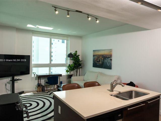 Apartment for rent  Unit #3003 - photo 6147859