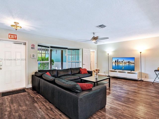 Home for sale at 1245 Wiley St - photo 6110949