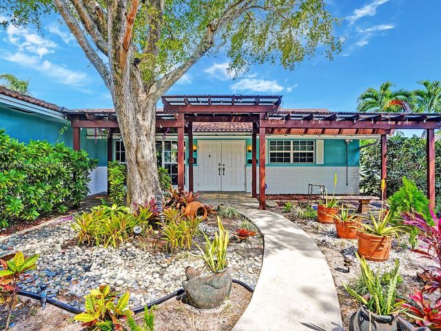 Home for sale at 1245 Wiley St - photo 6110951