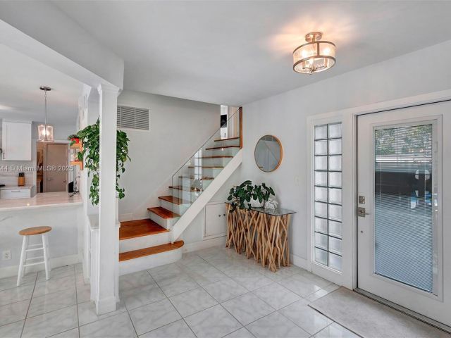 Home for sale at 2700 SW 34th Ave - photo 6110378