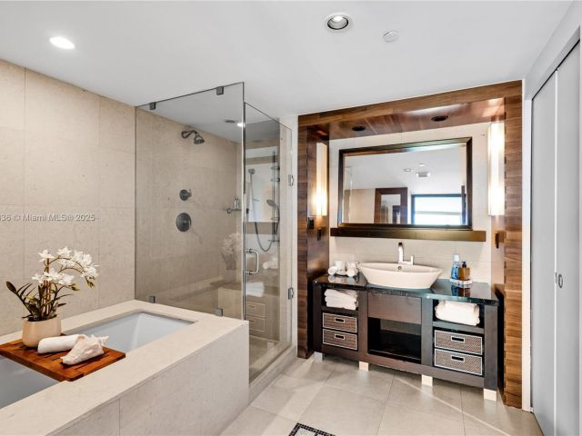 Apartment for sale  Unit #417 (404 Deed) - photo 6140072