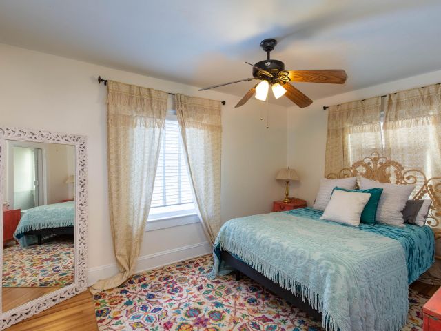 Home for rent at 435 56th Street - photo 6115585