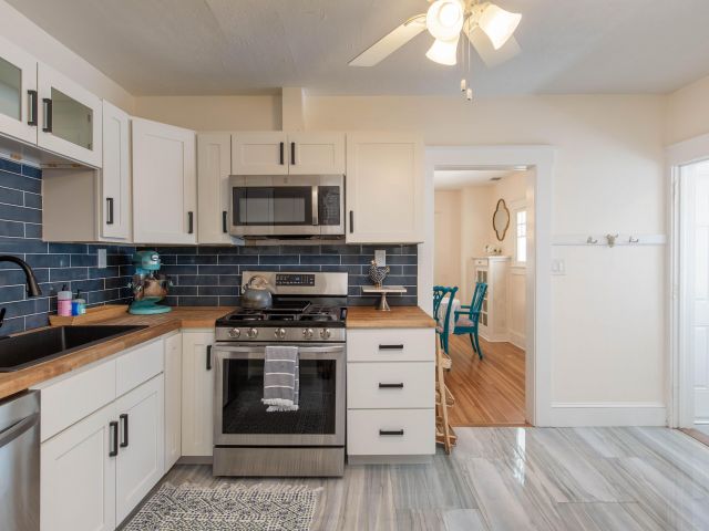 Home for rent at 435 56th Street - photo 6115587