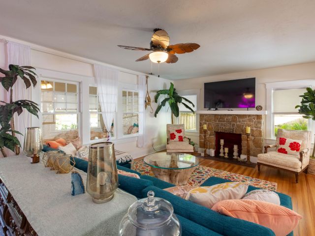 Home for rent at 435 56th Street - photo 6115590