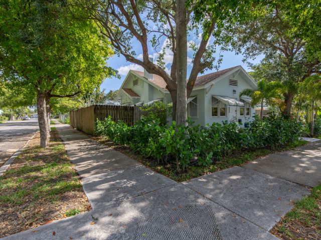 Home for rent at 435 56th Street - photo 6115594