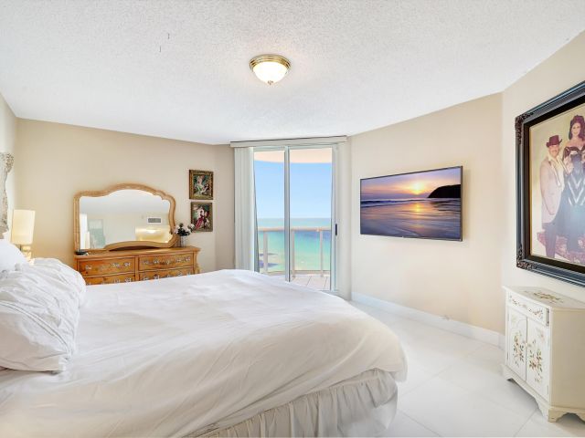 Apartment for sale  Unit #1906 - photo 6118220