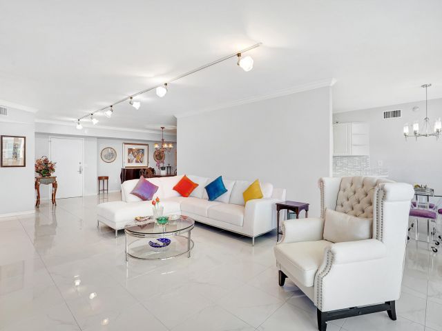 Apartment for sale  Unit #1906 - photo 6118228