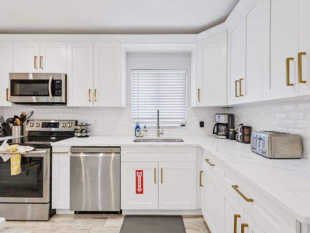 Home for sale at 513 Curlew Road - photo 6150055