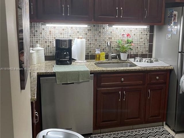 Apartment for rent  Unit #767 - photo 6113176