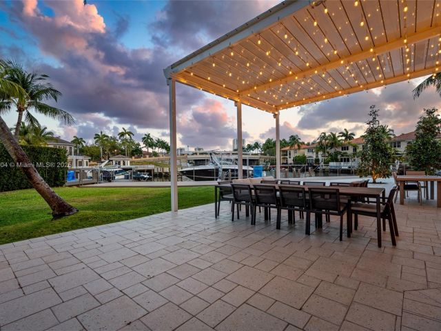 Home for sale at 1260 Harbor Ct - photo 6110959