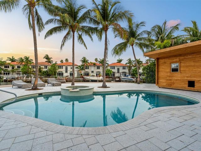 Home for sale at 1260 Harbor Ct - photo 6110968