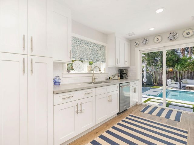 Home for sale at 216 Lakeland Drive - photo 6120061