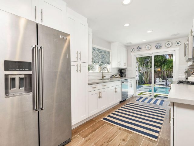 Home for sale at 216 Lakeland Drive - photo 6120063