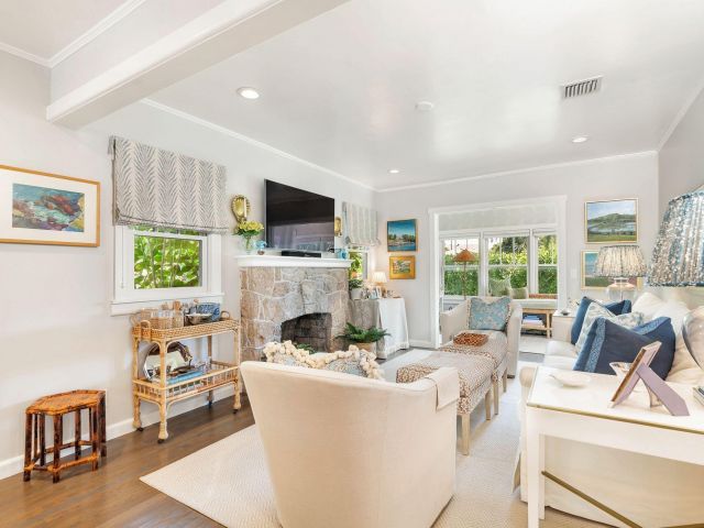 Home for sale at 216 Lakeland Drive - photo 6120068