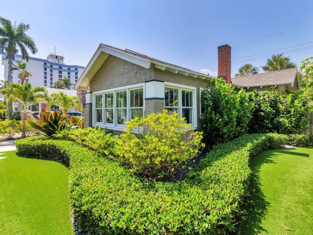 Home for sale at 216 Lakeland Drive - photo 6120072