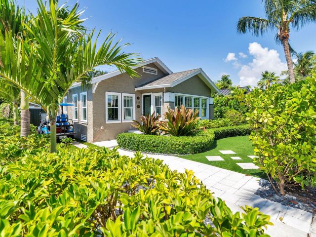 Home for sale at 216 Lakeland Drive - photo 6120073