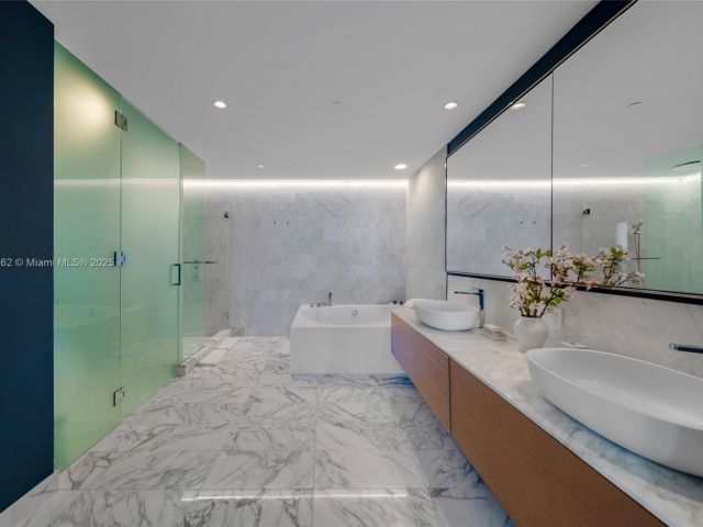 Apartment for rent  Unit #2506 - photo 6119058