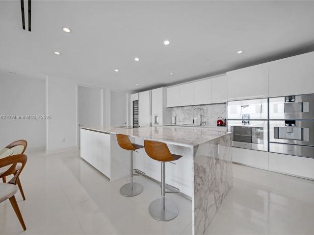 Apartment for rent  Unit #2506 - photo 6119064