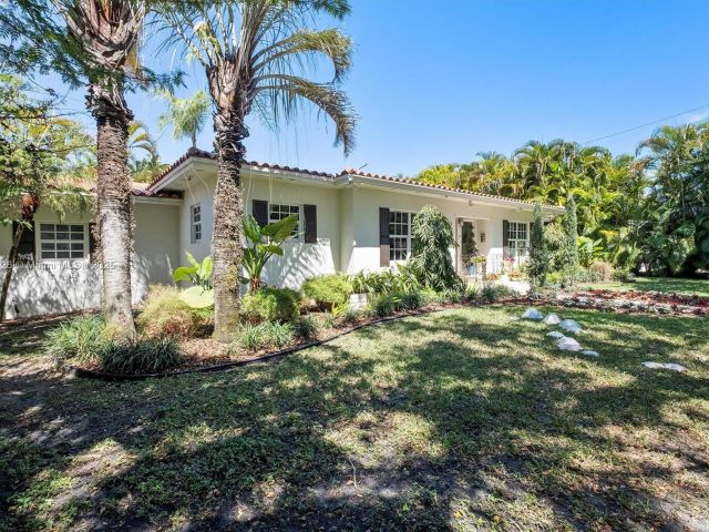 Home for sale at 1551 Delgado Ave - photo 6133555